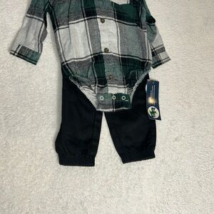 Baby Rebels  Baby boys 6-9 months Bodysuit with Black Pants